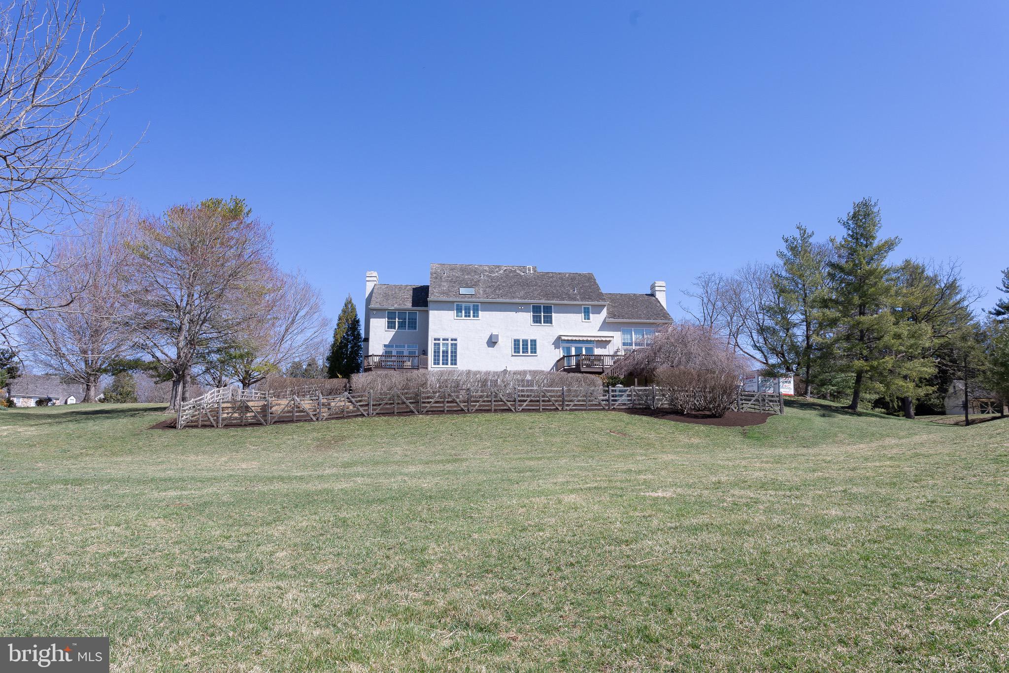 1548 Overlook Pl