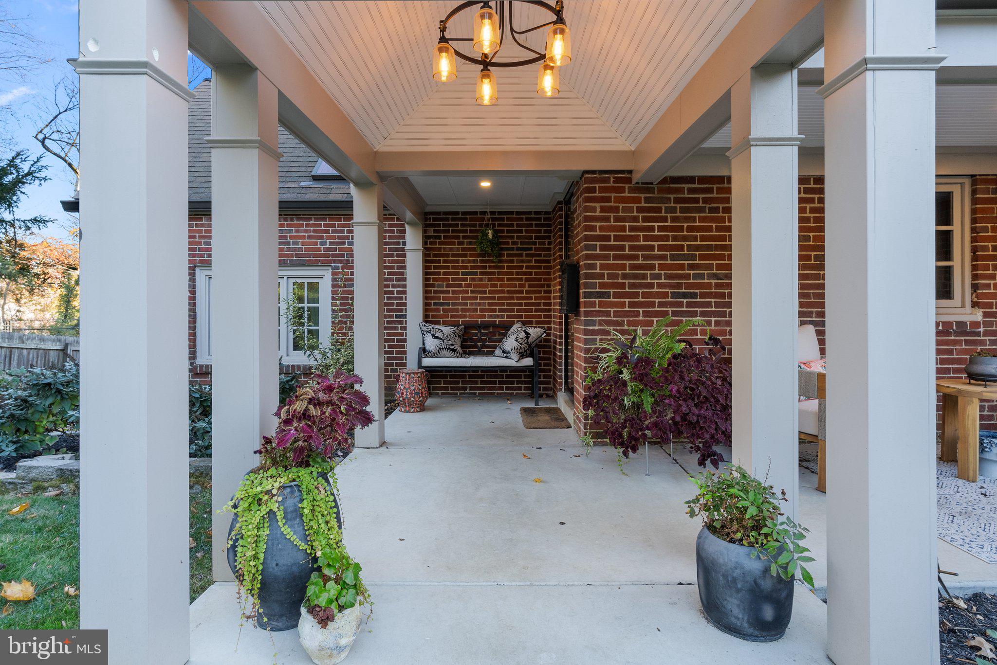 12 Chestnut Ln