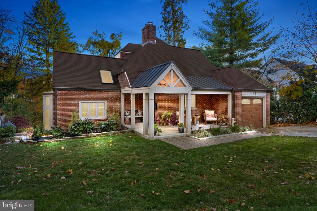 12 Chestnut Ln