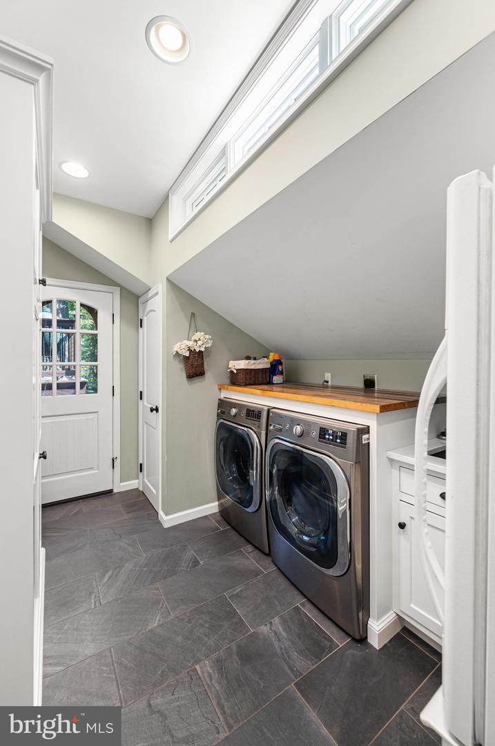 205 Saint Davids Ct