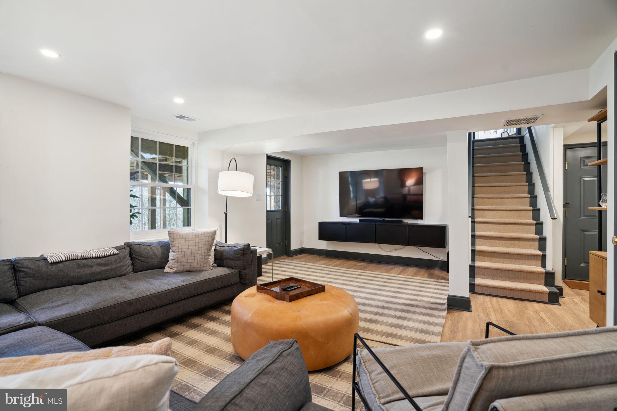 787 Woodlea Rd