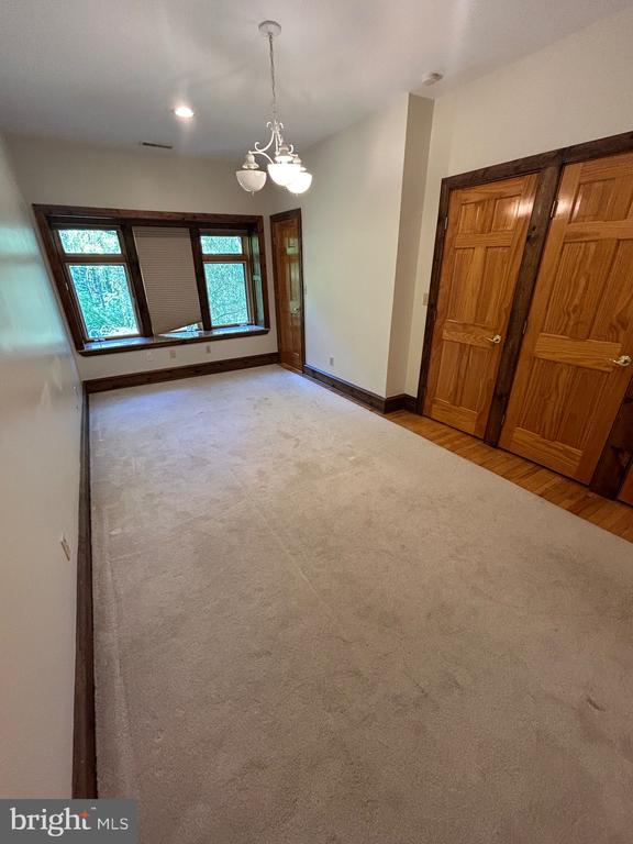 108 LEIGHTON DR