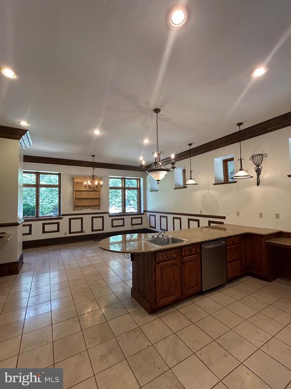 108 LEIGHTON DR