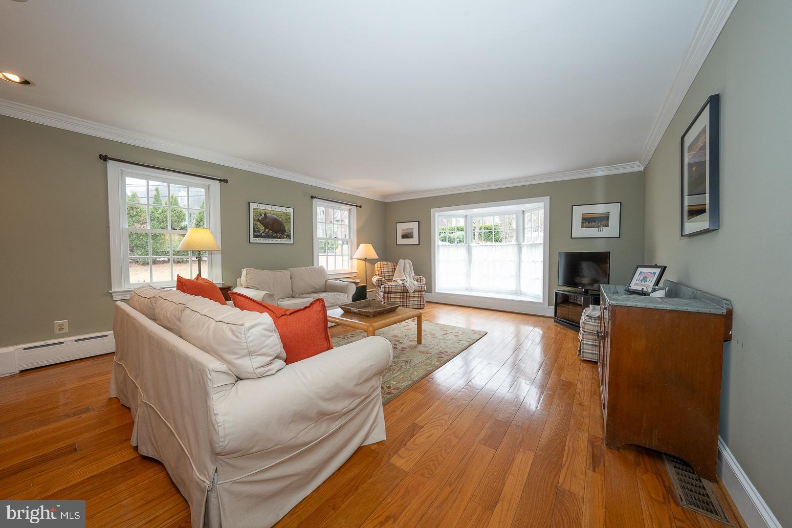 547 Saint Davids Ave