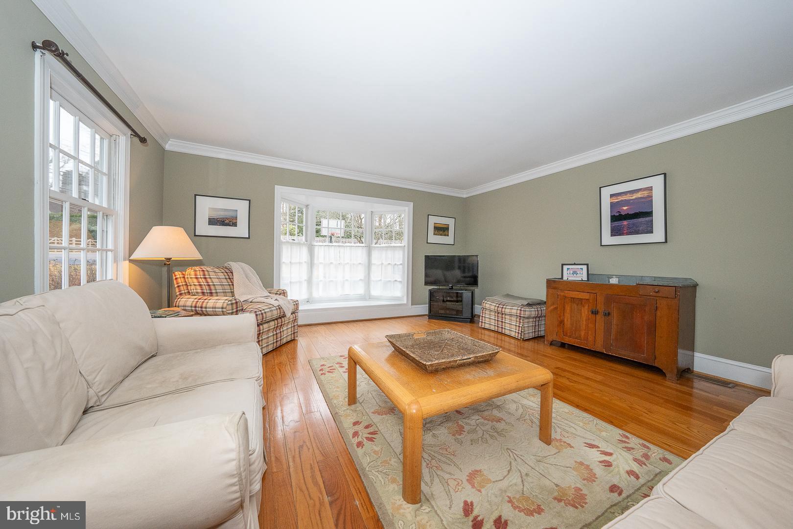 547 Saint Davids Ave