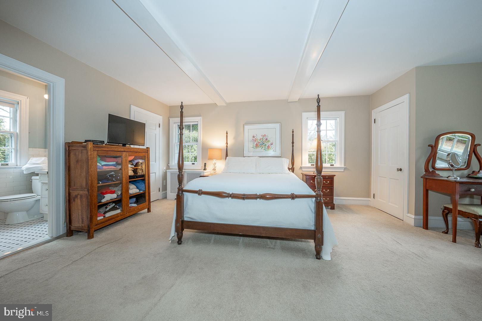 547 Saint Davids Ave