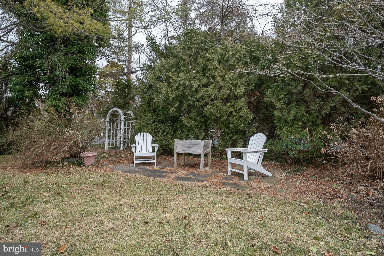 547 Saint Davids Ave