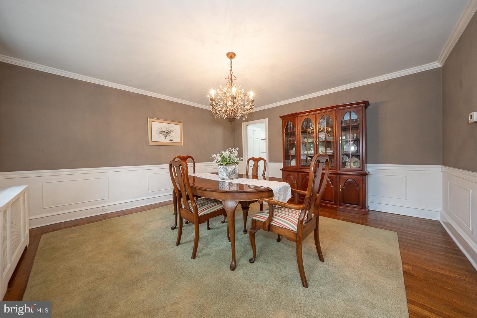 547 Saint Davids Ave