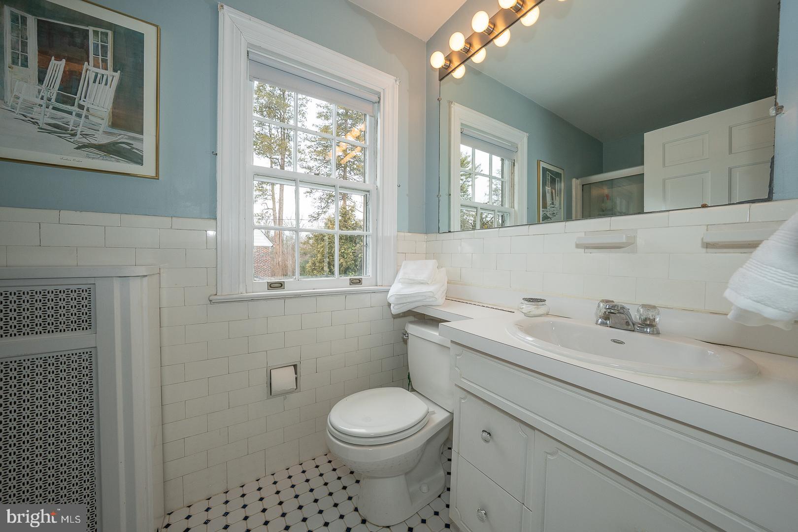 547 Saint Davids Ave