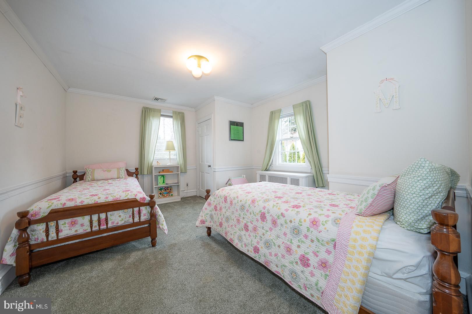 547 Saint Davids Ave