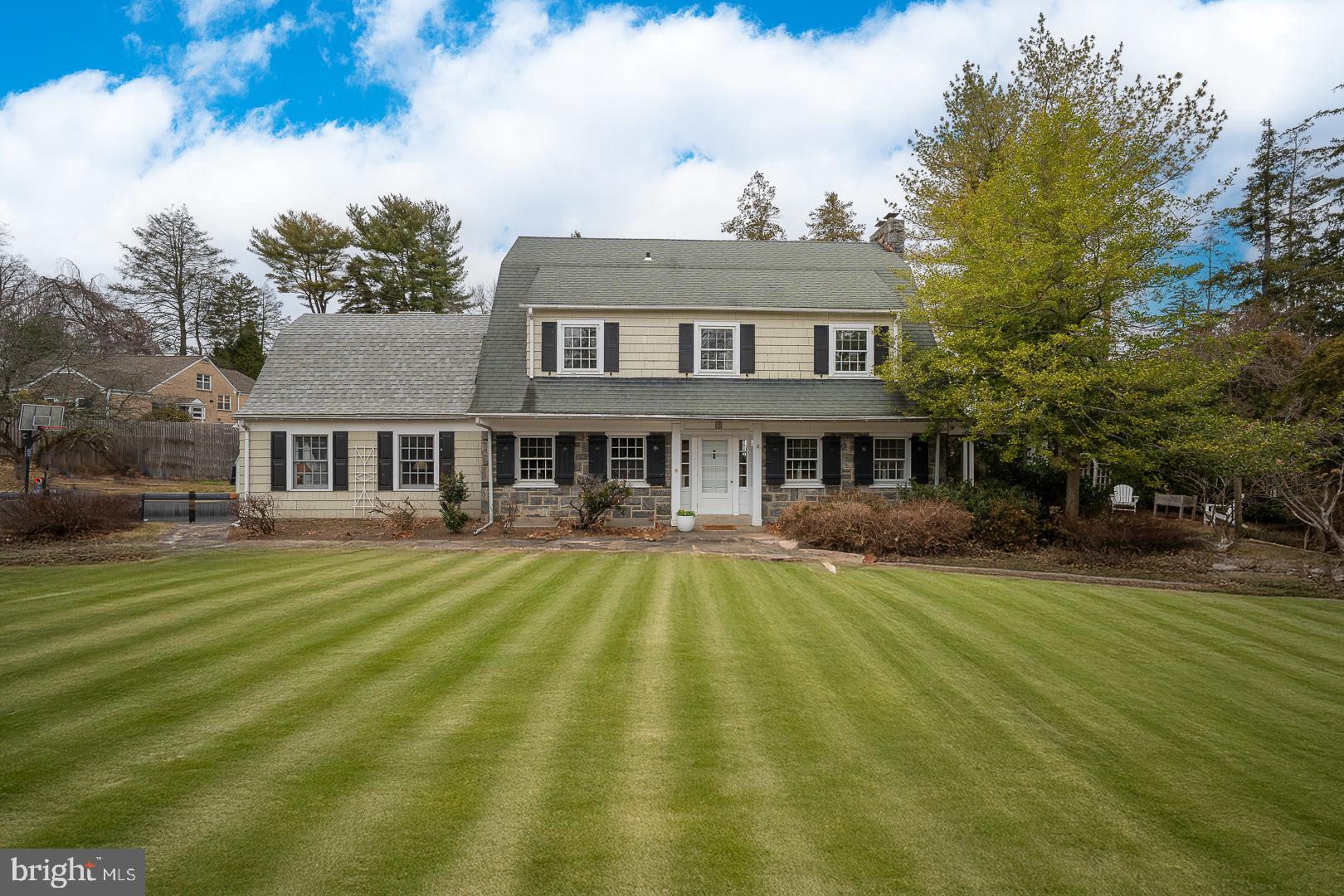 547 Saint Davids Ave