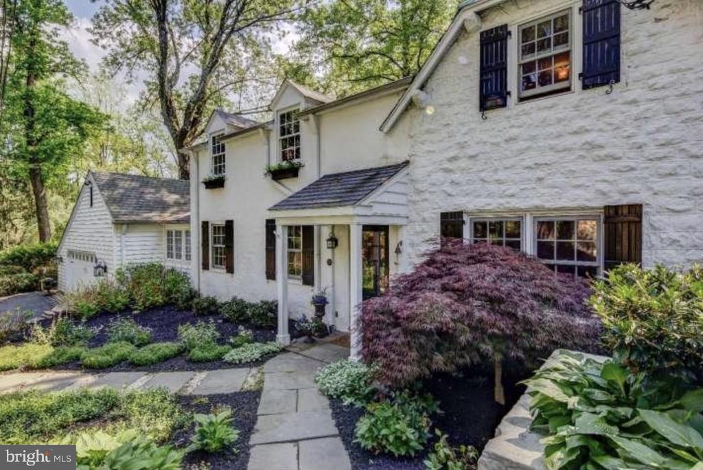 526 SPROUL ROAD