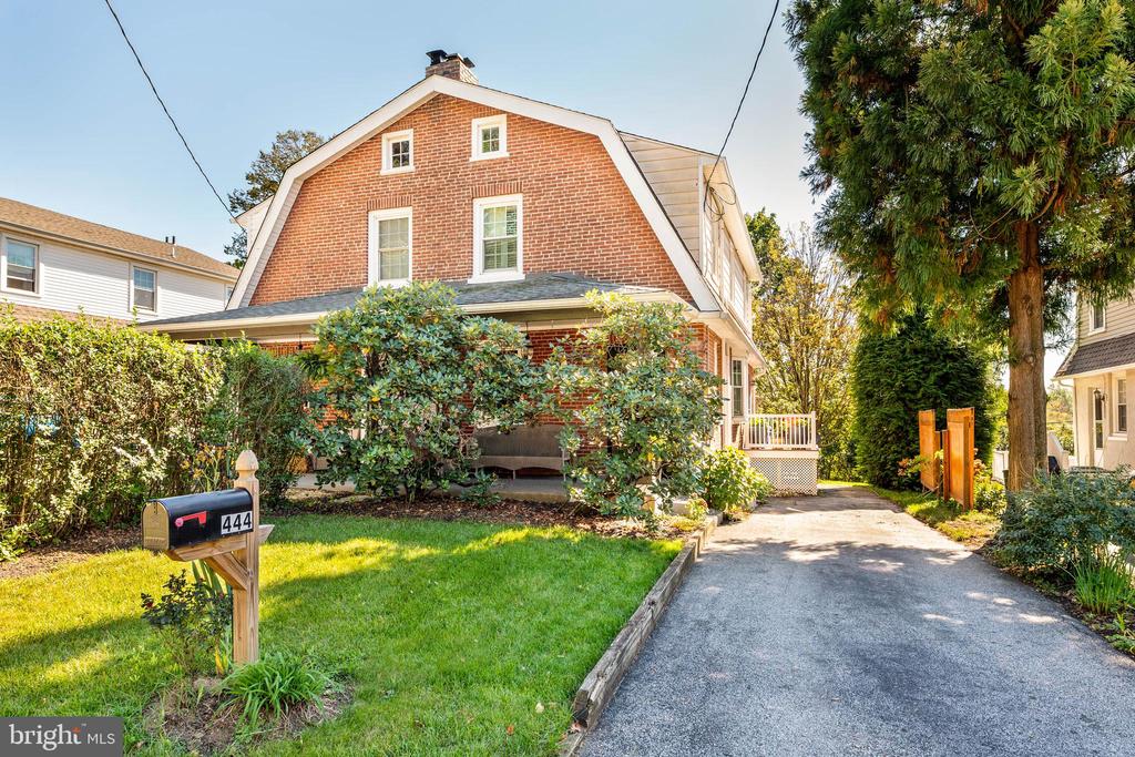 444 SAINT DAVIDS AVENUE