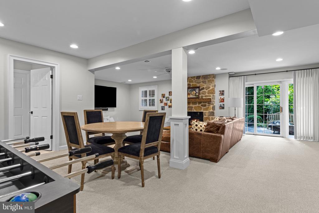 610 LINDSAY CIRCLE