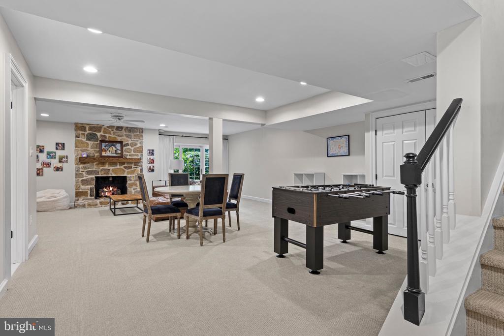 610 LINDSAY CIRCLE