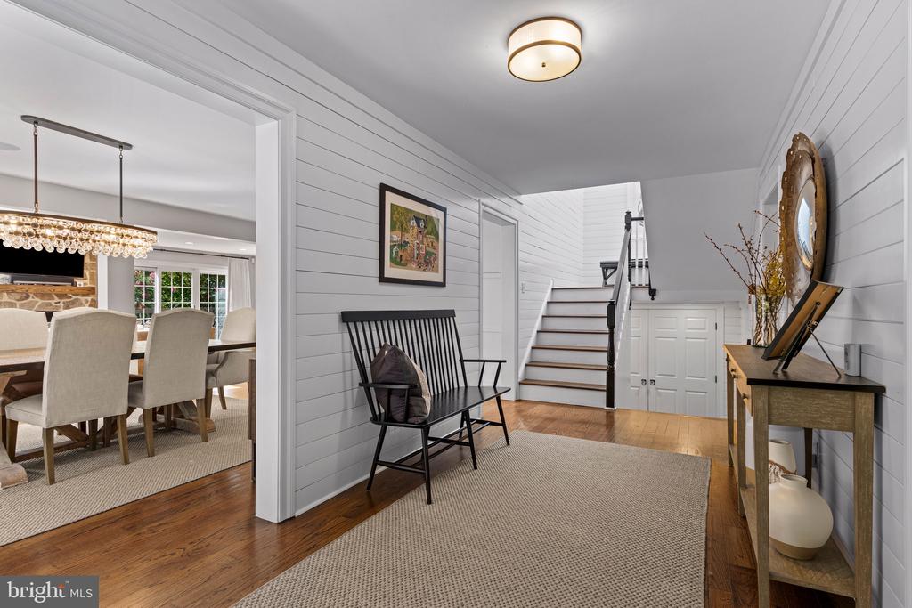 610 LINDSAY CIRCLE