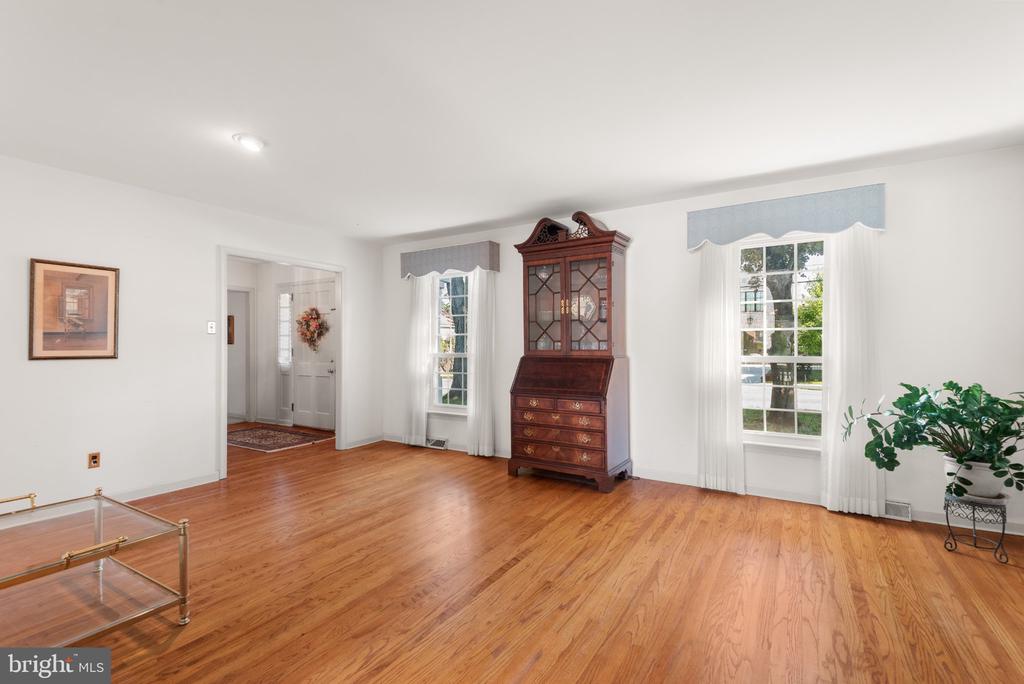 5 GRANT LANE