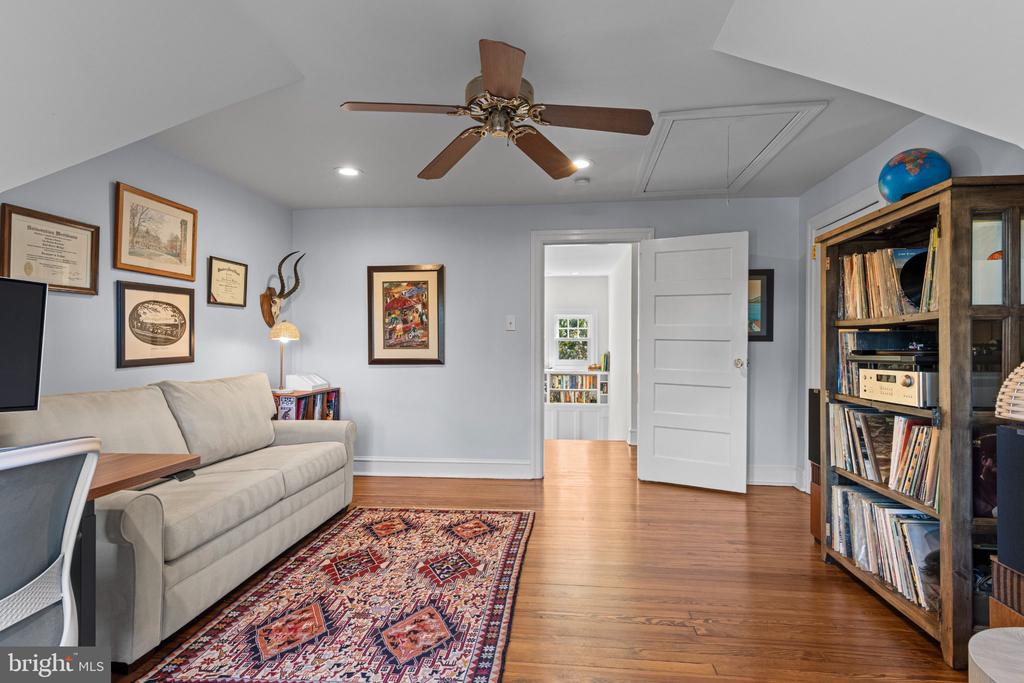305 AUDUBON AVENUE