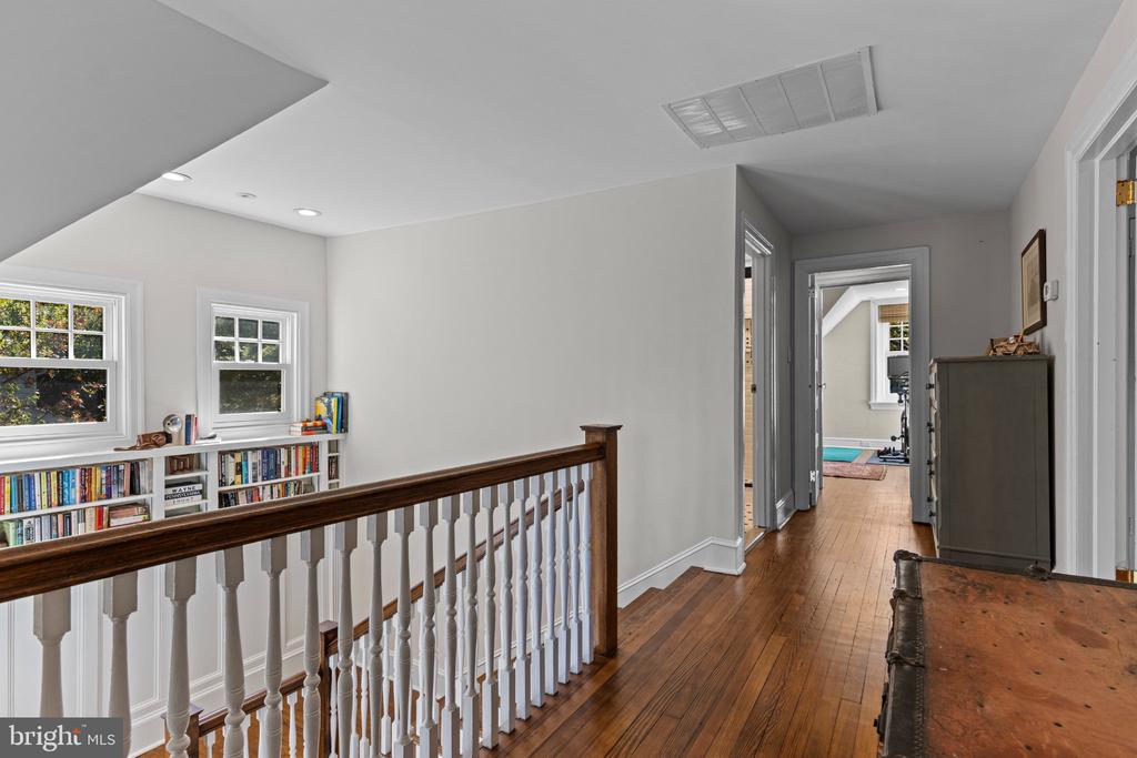 305 AUDUBON AVENUE