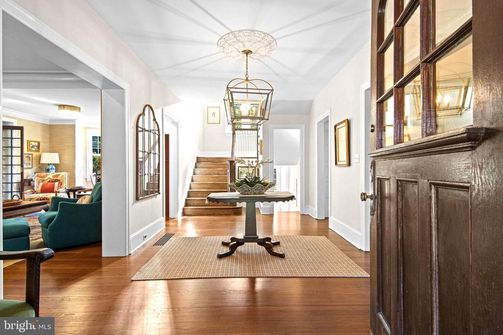 305 AUDUBON AVENUE