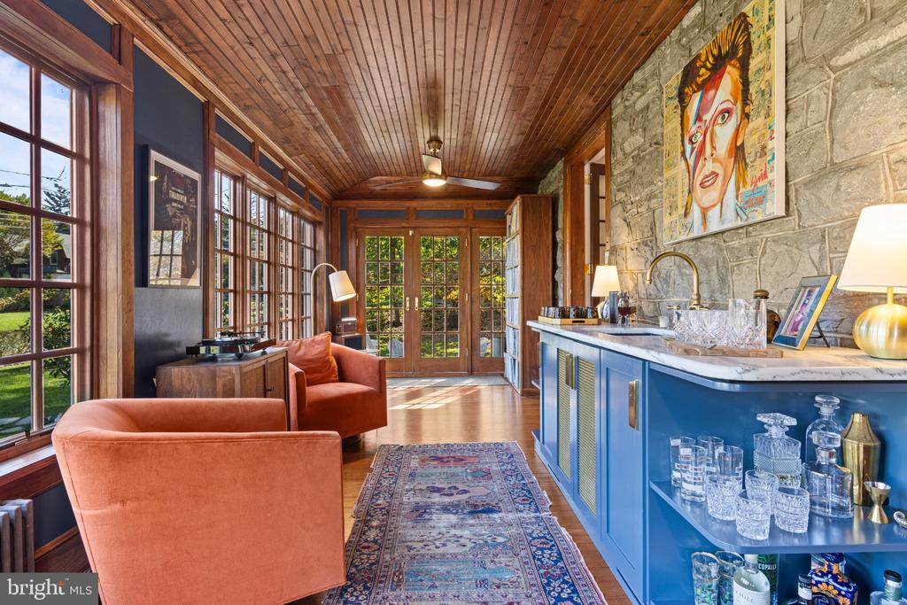 305 AUDUBON AVENUE