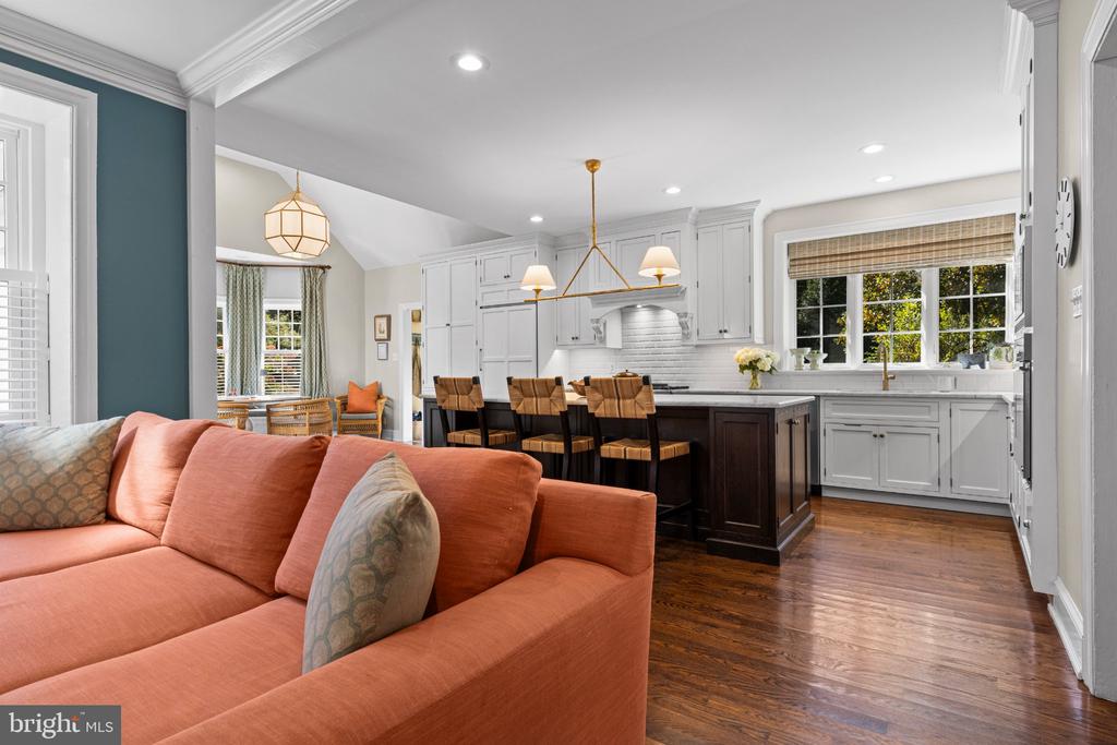 305 AUDUBON AVENUE