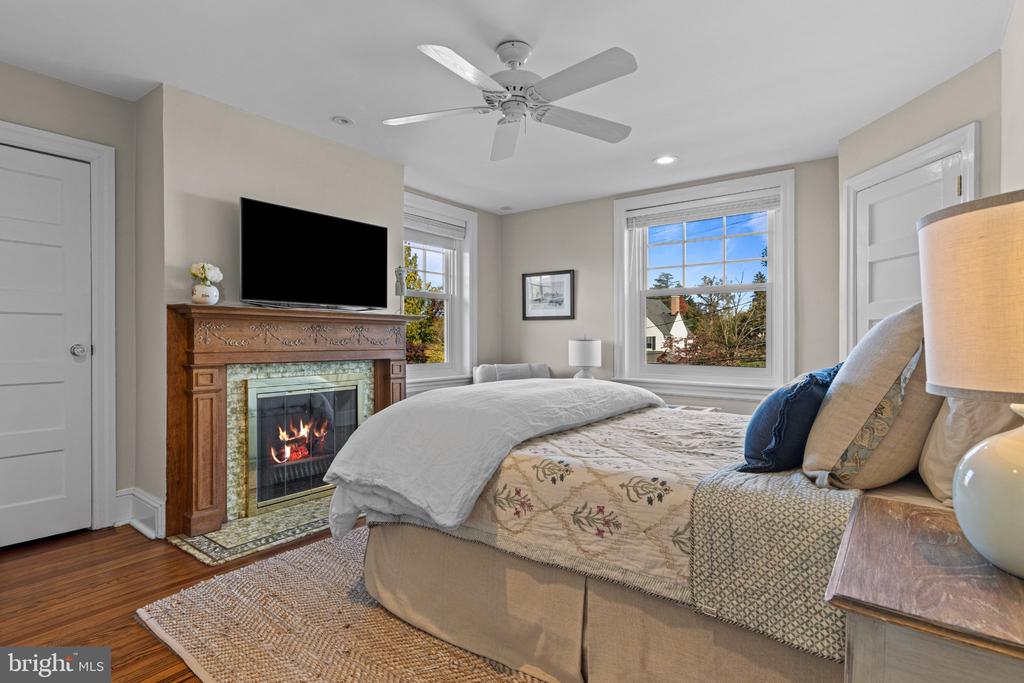 305 AUDUBON AVENUE