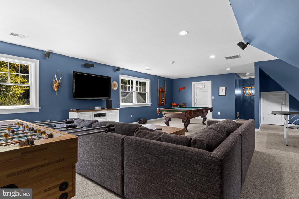 305 AUDUBON AVENUE