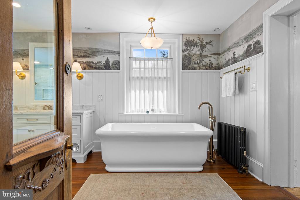 305 AUDUBON AVENUE