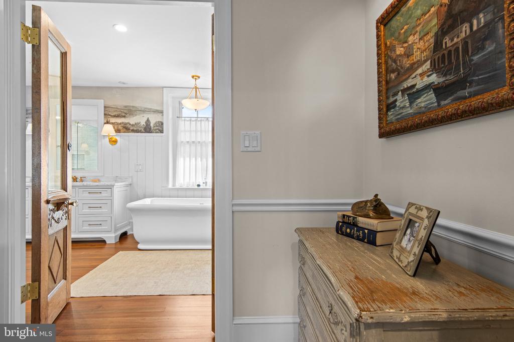 305 AUDUBON AVENUE