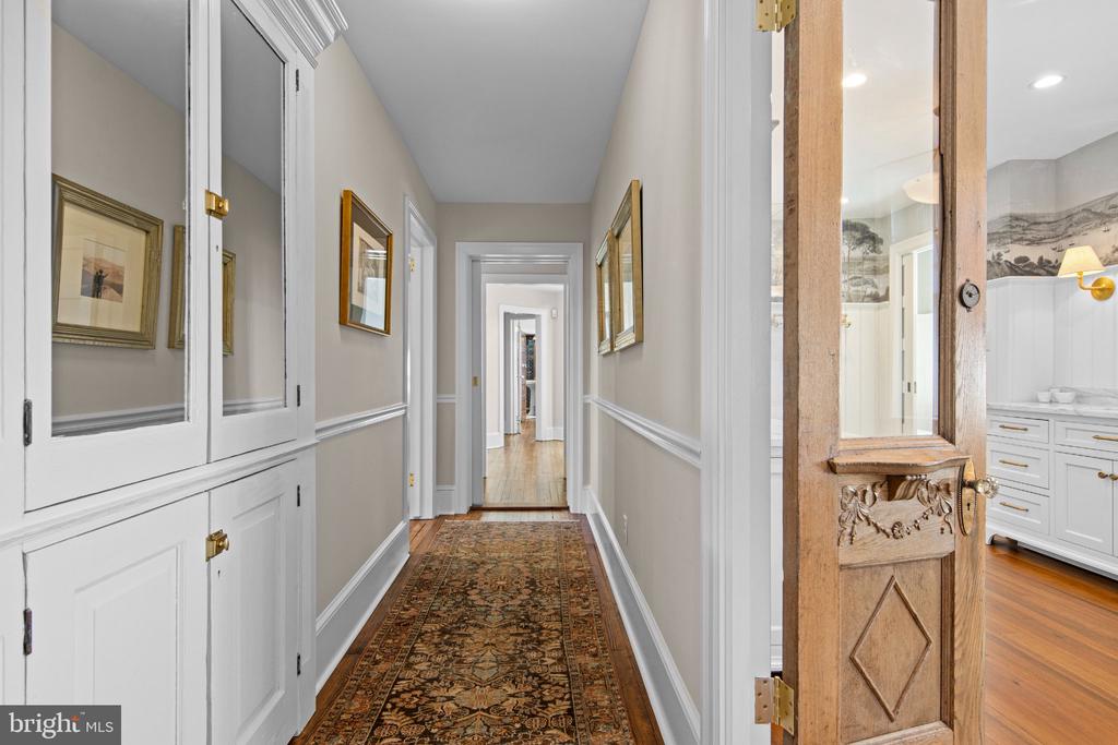 305 AUDUBON AVENUE