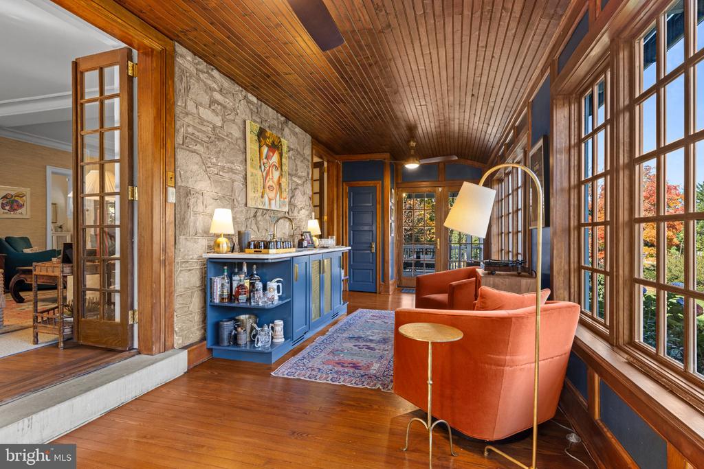 305 AUDUBON AVENUE