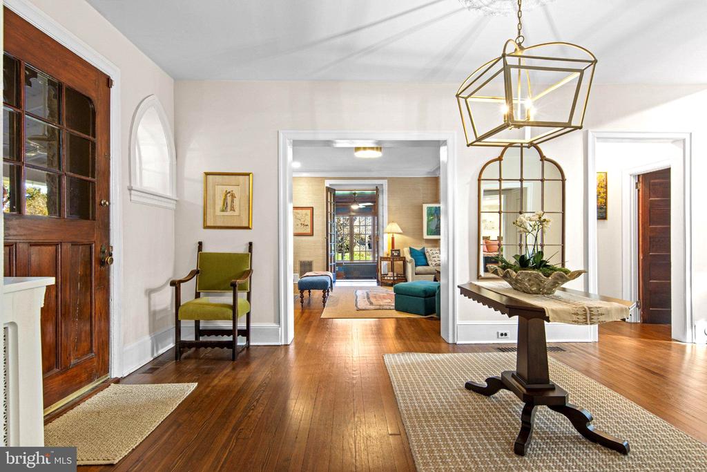 305 AUDUBON AVENUE
