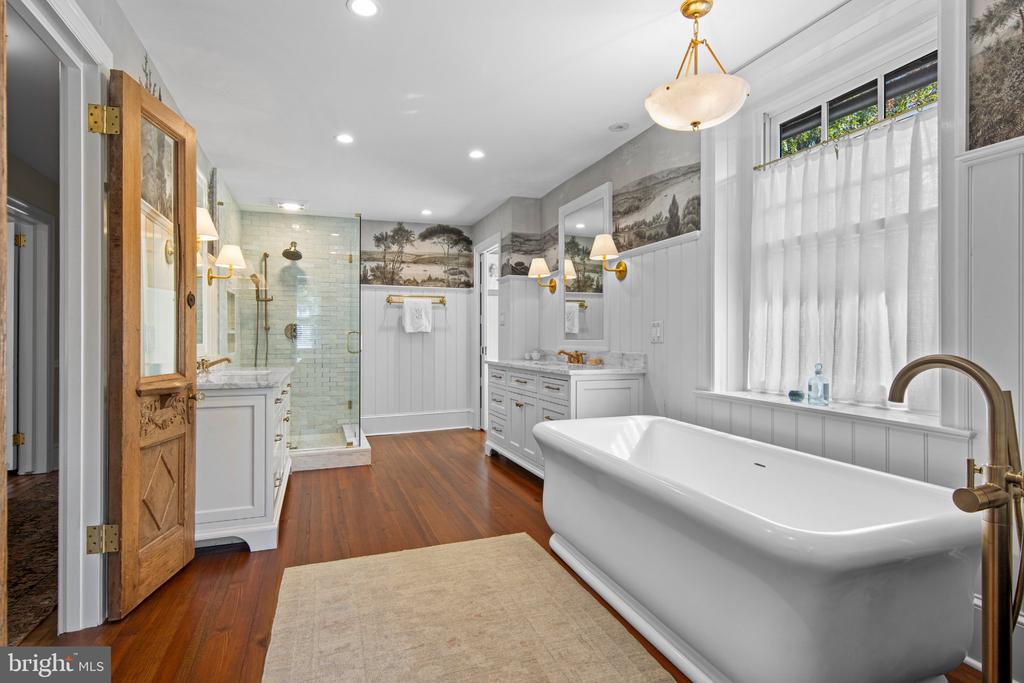 305 AUDUBON AVENUE