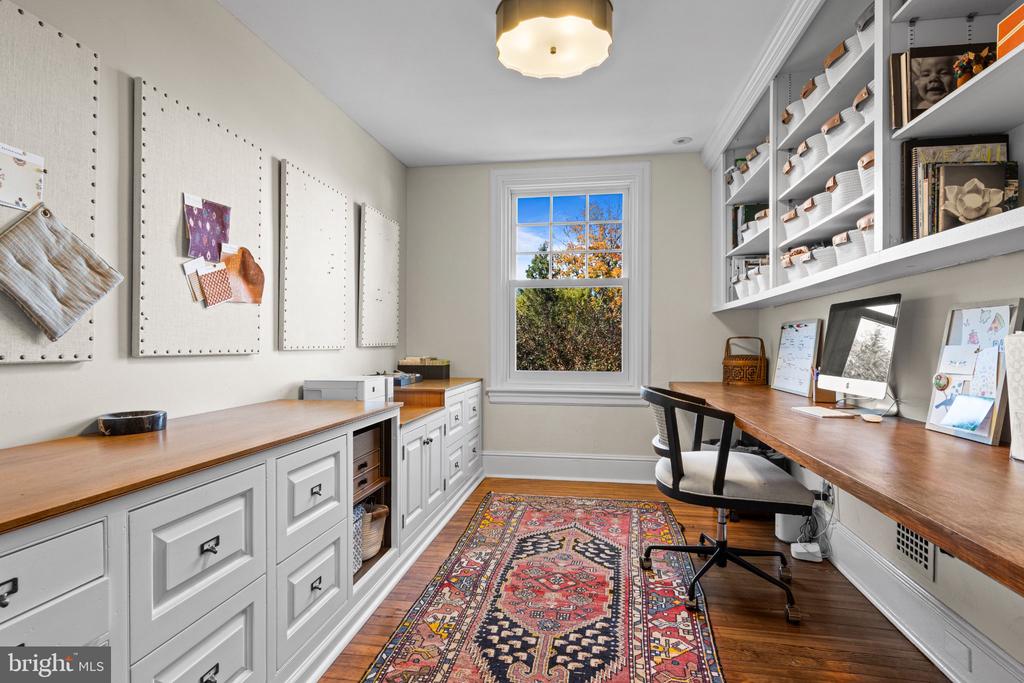 305 AUDUBON AVENUE
