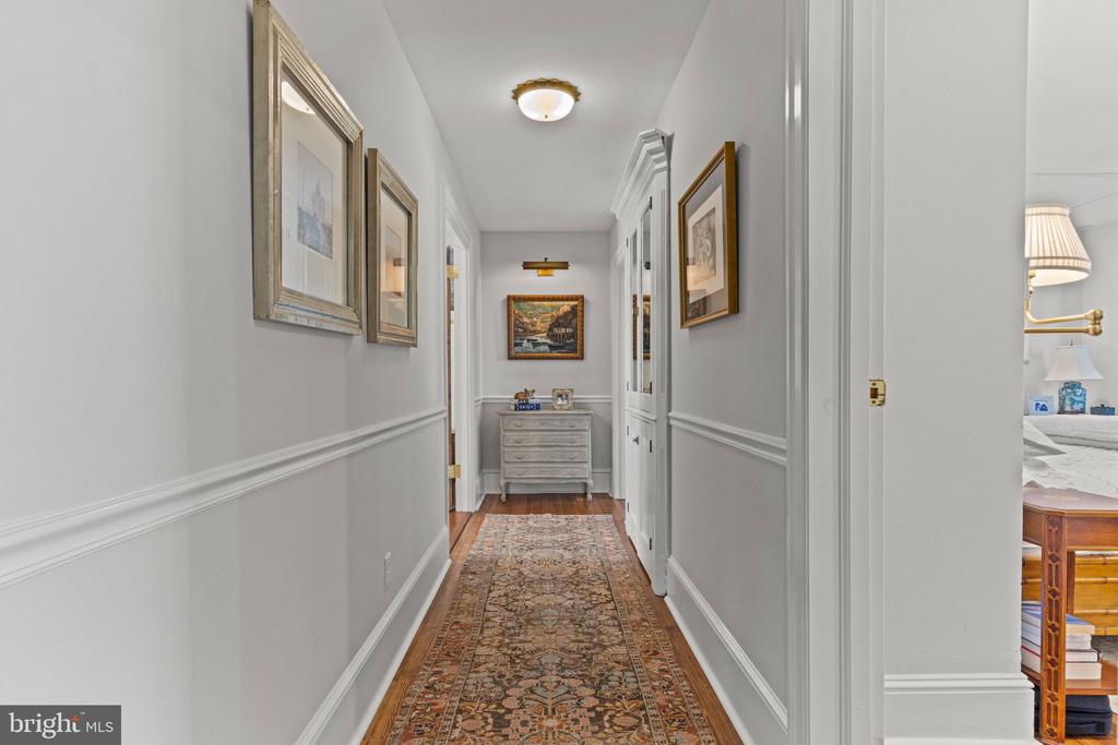 305 AUDUBON AVENUE