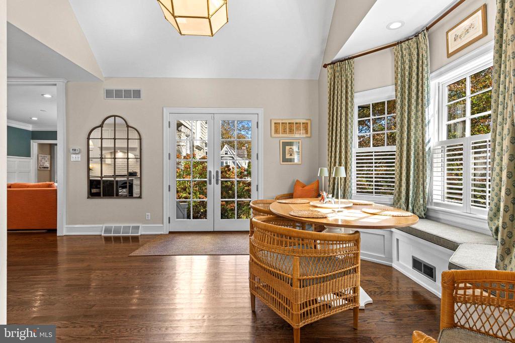 305 AUDUBON AVENUE