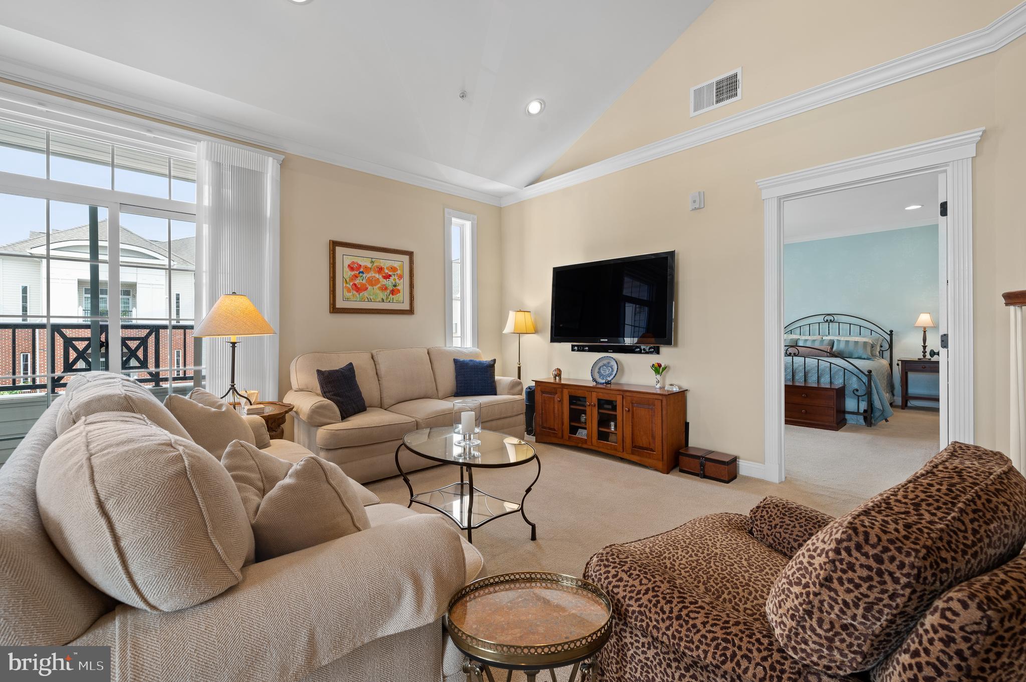 300 W Elm St #2434