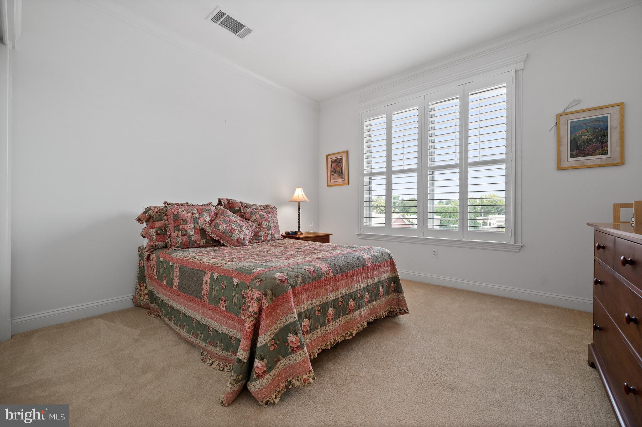 300 W Elm St #2434
