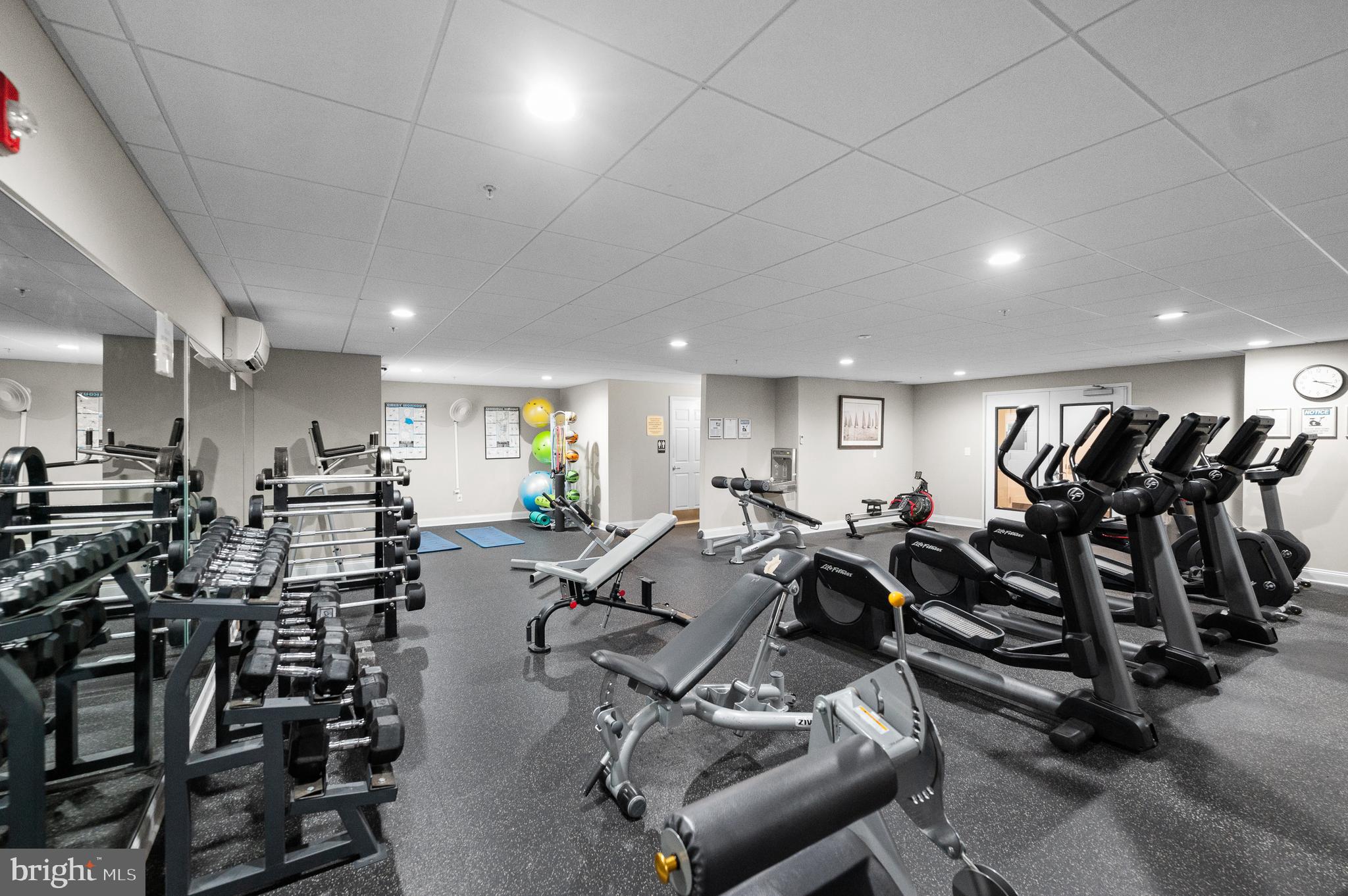 300 W Elm St #2434