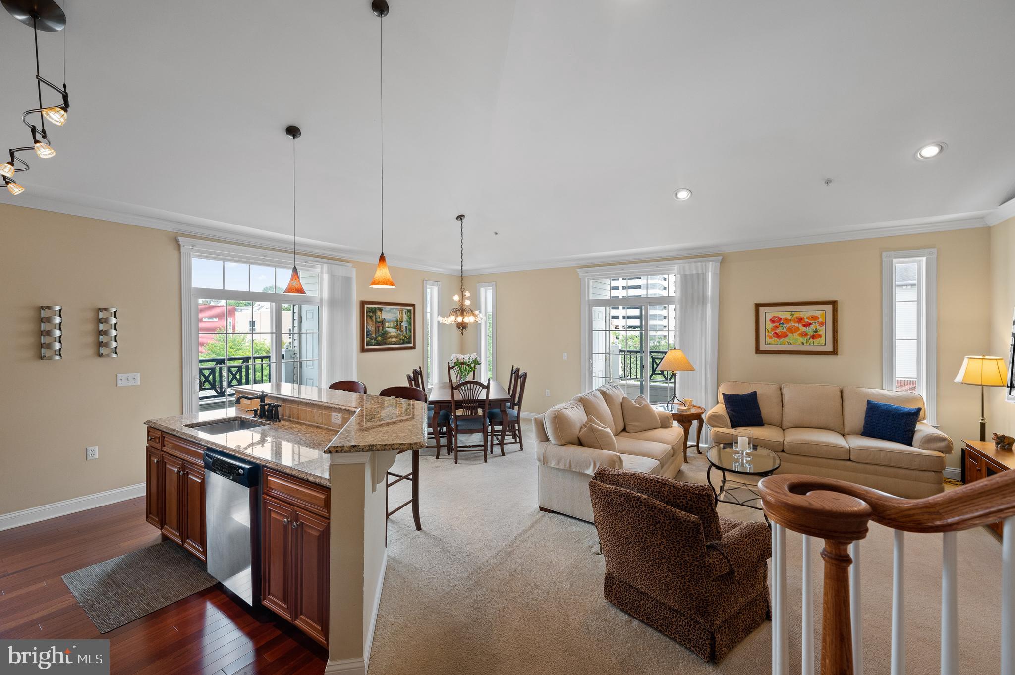 300 W Elm St #2434