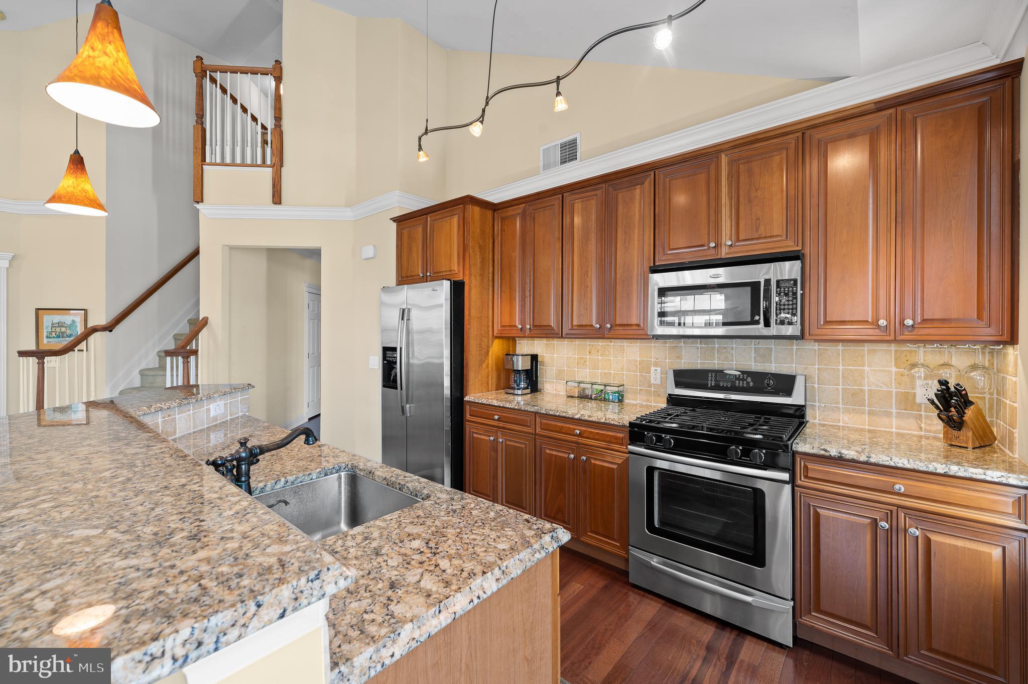 300 W Elm St #2434