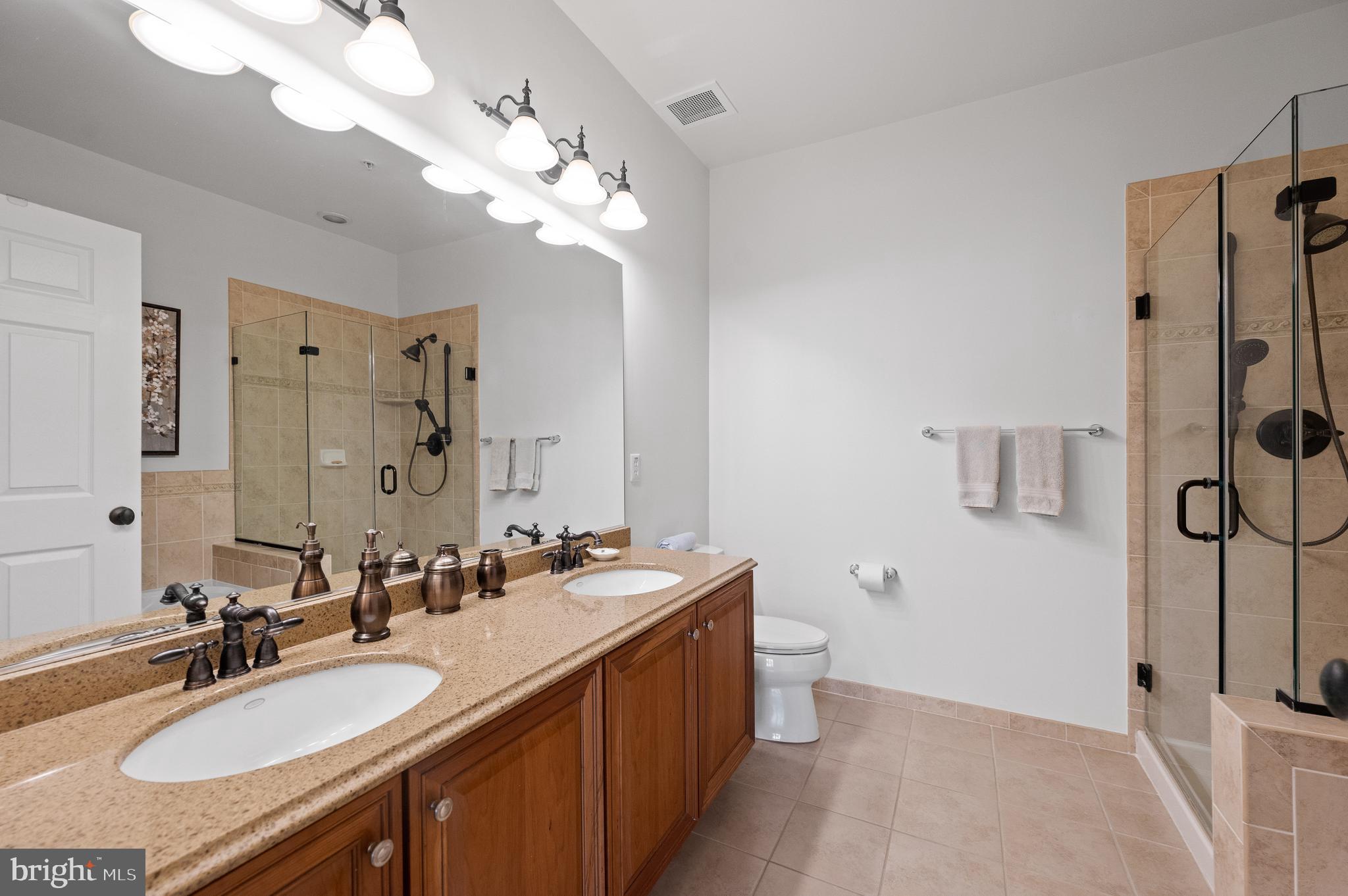 300 W Elm St #2434