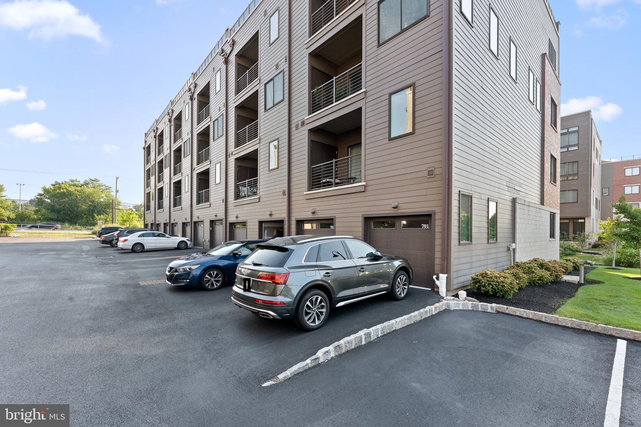 701 Lakeview Ct #Bldg 700
