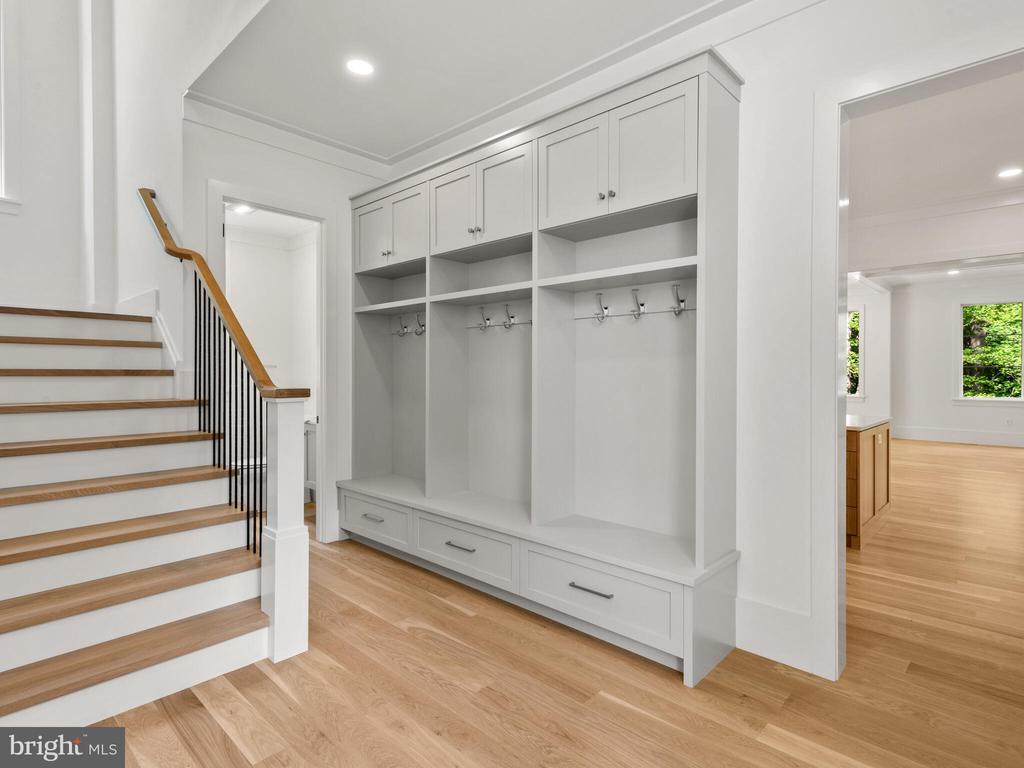 29 SANDRINGHAM ROAD
