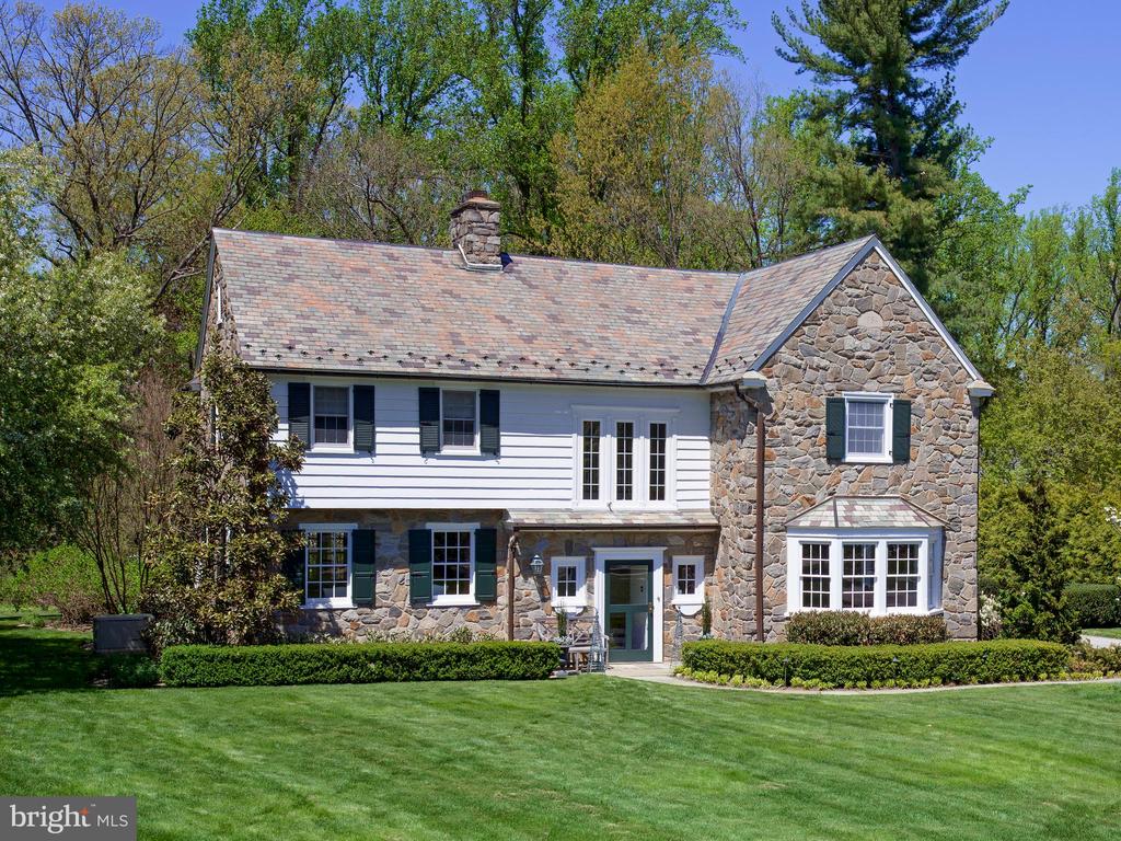 454 MORENO ROAD