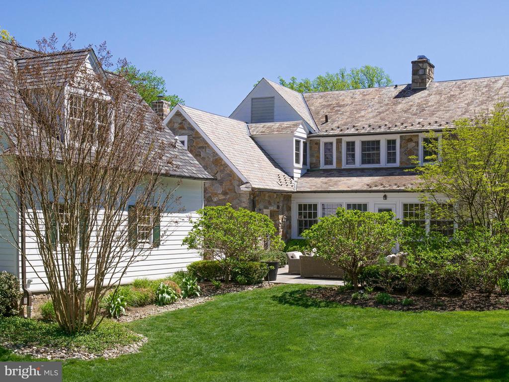 454 MORENO ROAD