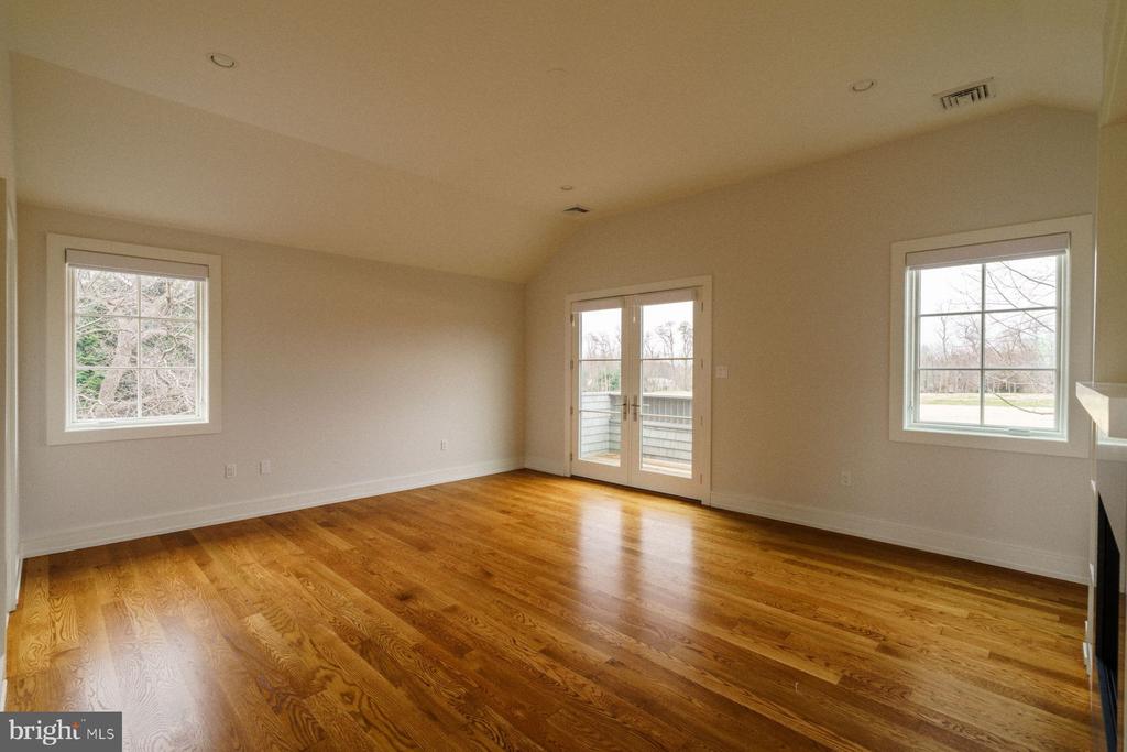 609 SAINT ANDREWS ROAD