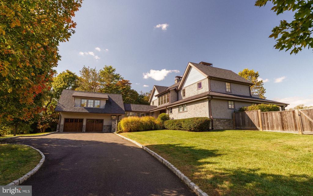 609 SAINT ANDREWS ROAD