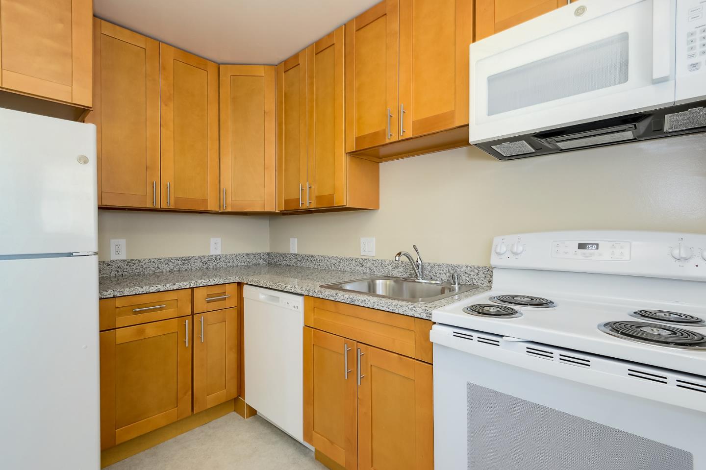 954 Fremont ST 3